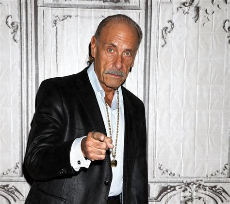 Les Gold breaks silence on death hoax after crazy。